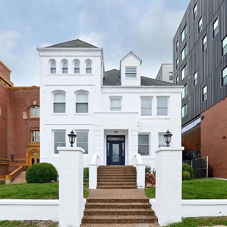 White House At Grand Central Tower Grove Exterior photo