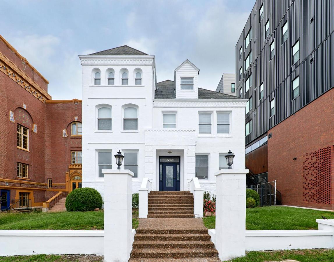 White House At Grand Central Tower Grove Exterior photo